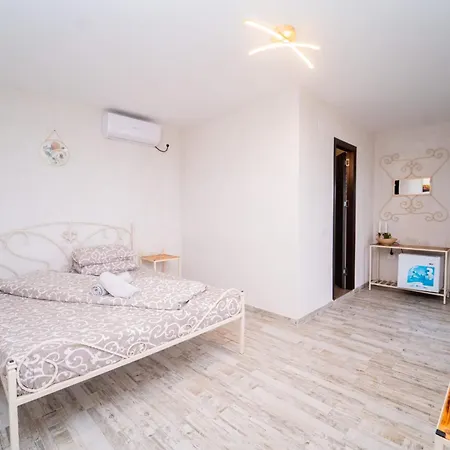 Complex Route 66 Guest house Vama Veche